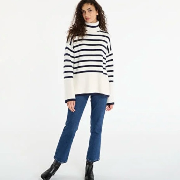 GUESS Emelia Sweater - Picture 6 of 16